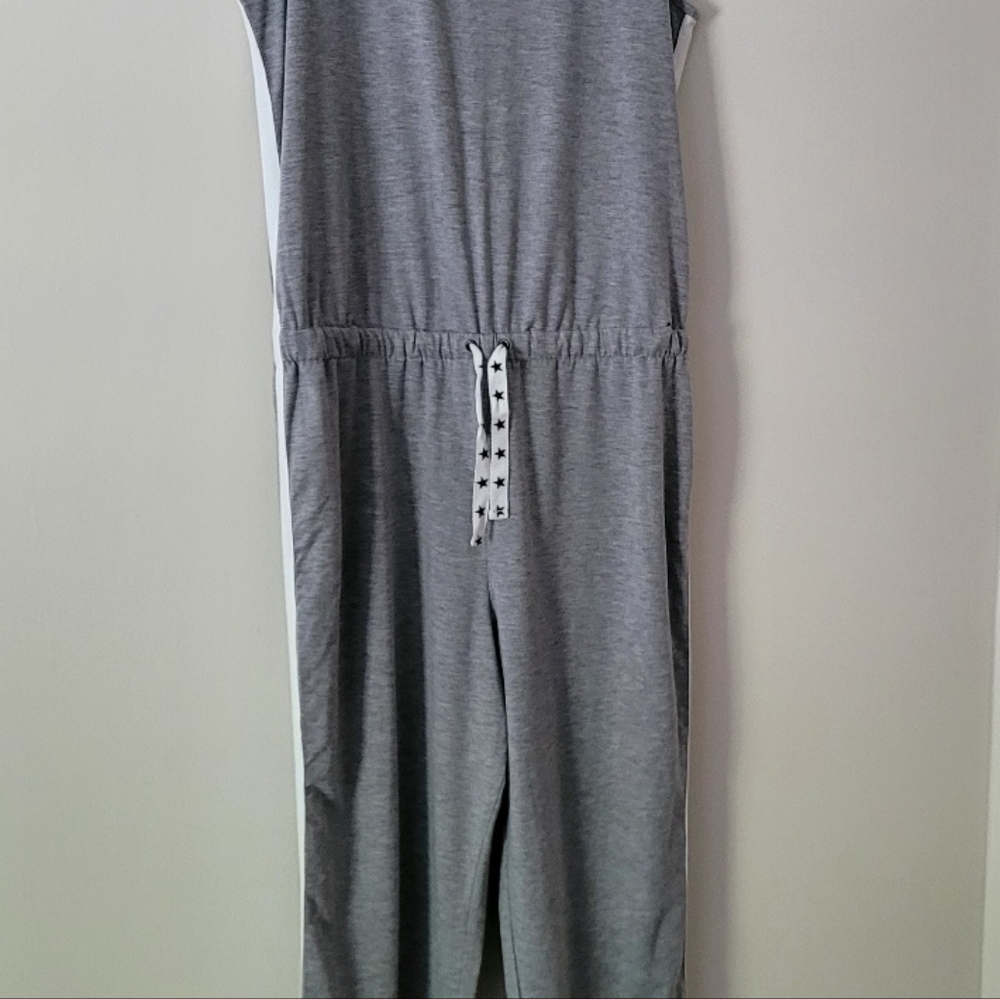 Martial Girl Active women's gray jumpsuit. Sz (L)